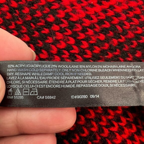 Warm Soft Buffalo‎ Plaid Wool/Mohair Blend Large Red/Black Infinity Scarf - Picture 4 of 7